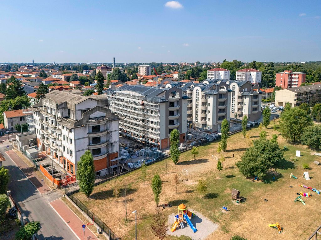 Residence La Fenice and the park seen from above in Gorla Minore